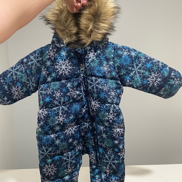Land’s End 3-6 months Baby Bunting Snowsuit removable faux fur hood * worn once - Picture 10 of 14